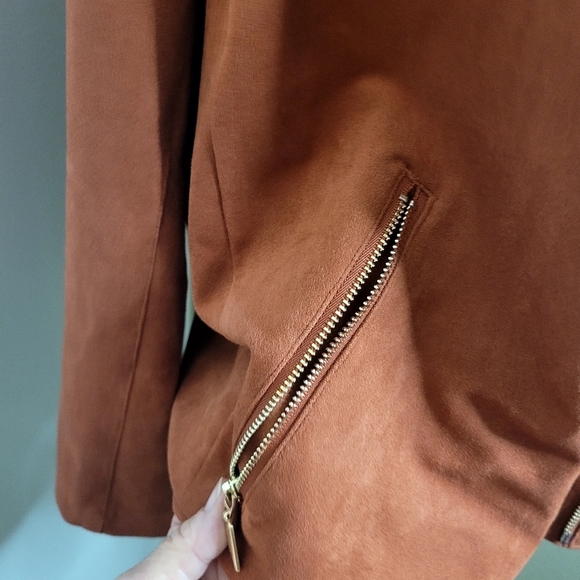 Chicos Rust Faux Leather Full Zip Elongated Jacket Size 12/14 - Picture 3 of 13